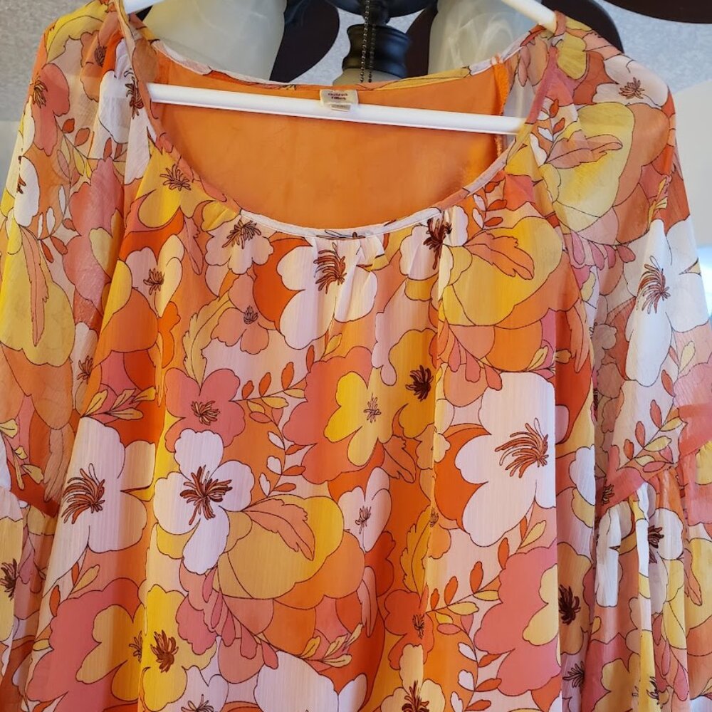 Chiffon Orange Yellow White Printed & lined Autres Filles top in size Large